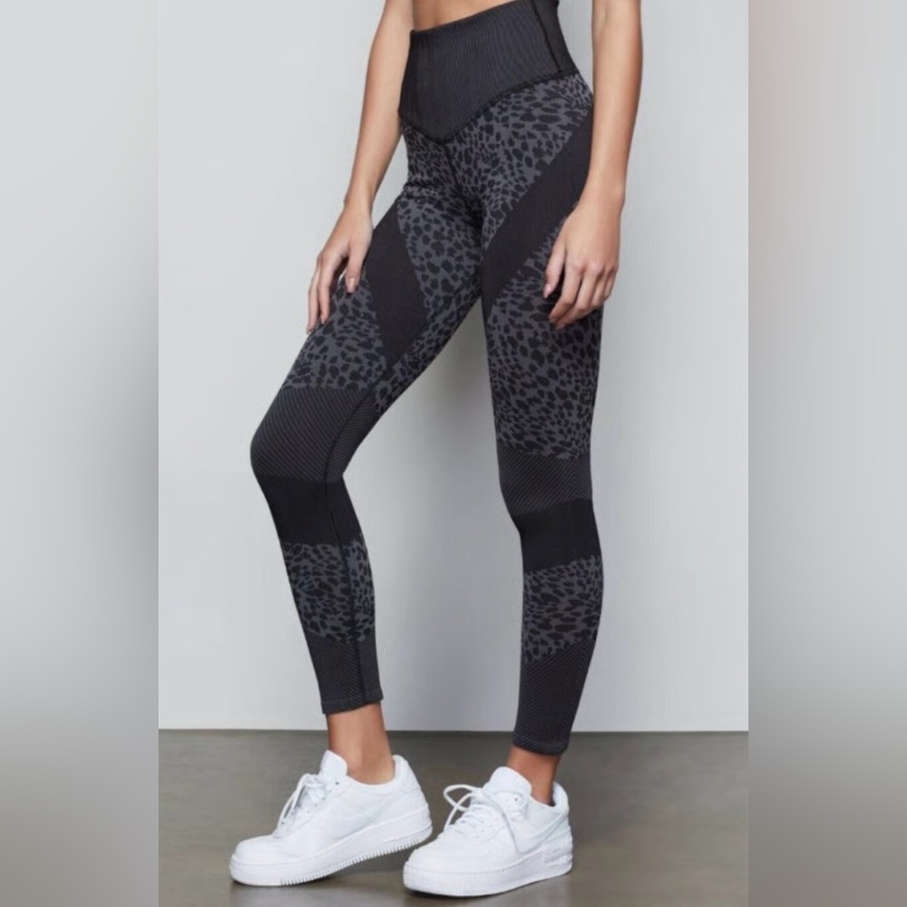 Good American Black Leopard Print Leggings